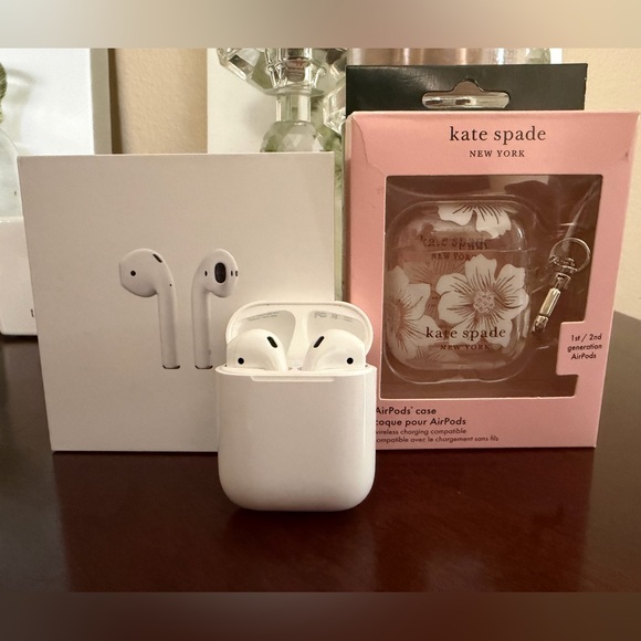 Apple AirPods 2nd generation w/ kate spade Floral AirPods Case - Pink and White